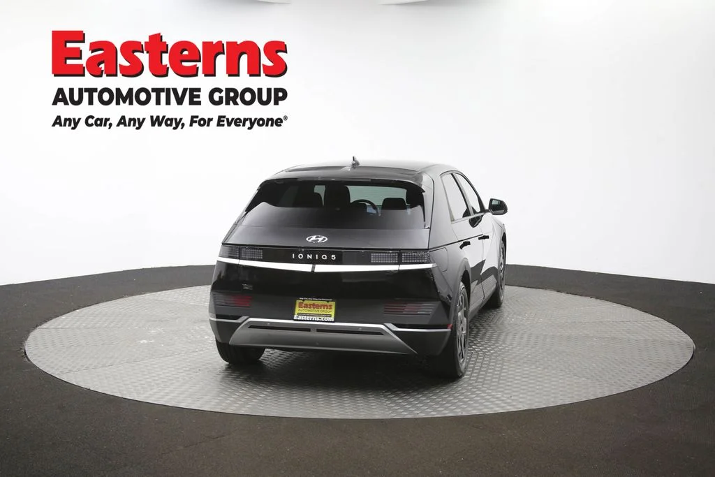 Used 2024 Black Hyundai SEL image 37