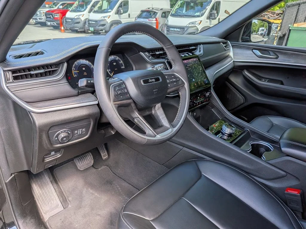 Used 2025 Black Jeep Limited image 14