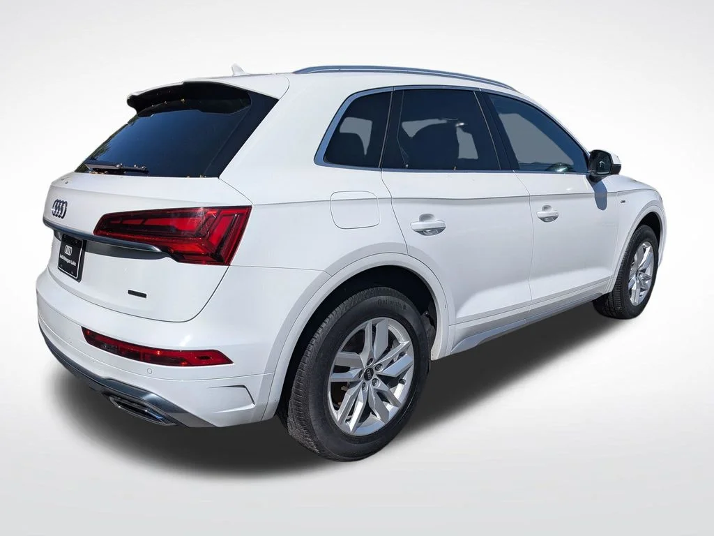 Used 2023 White Audi 45 S line Premium image 3