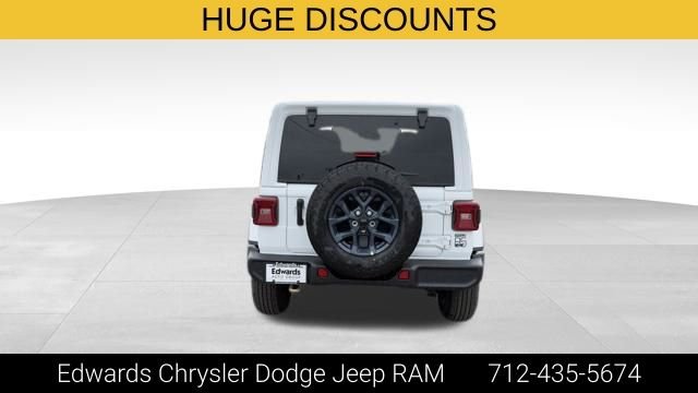 New 2026 Bright White Clear-Coat Exterior Paint Jeep  image 7