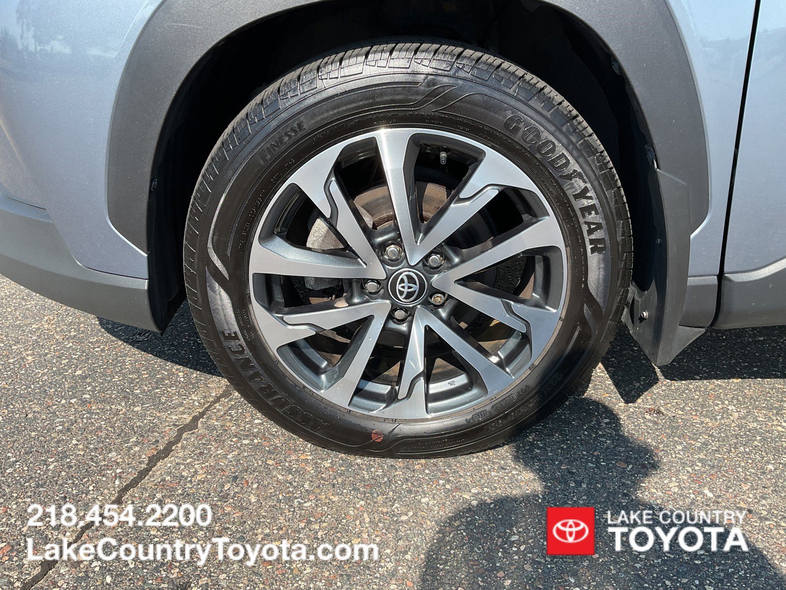 Used 2023 Blue Toyota XLE image 9