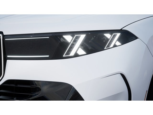 New 2027 Mineral White Metallic BMW 40 xDrive image 6