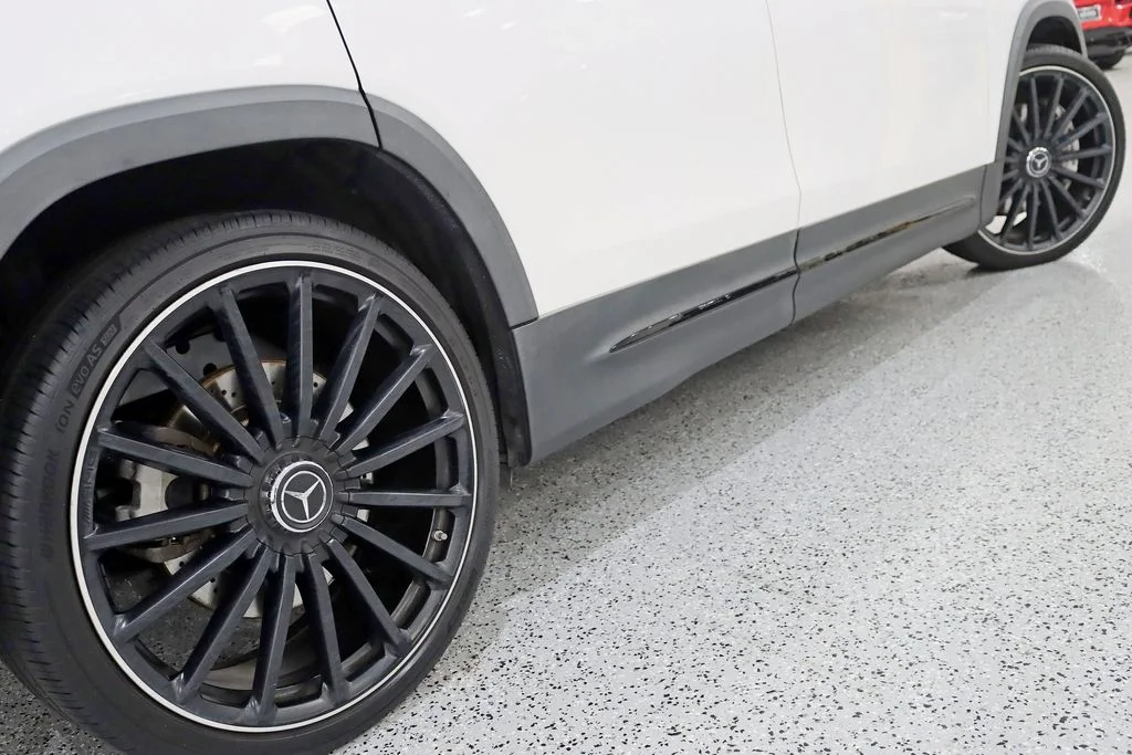 Used 2022  Mercedes-Benz GLB 35 AMG® image 12