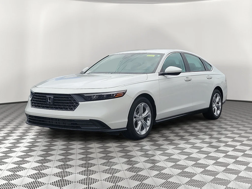 Certified Used 2023 WHITE Honda LX image 2