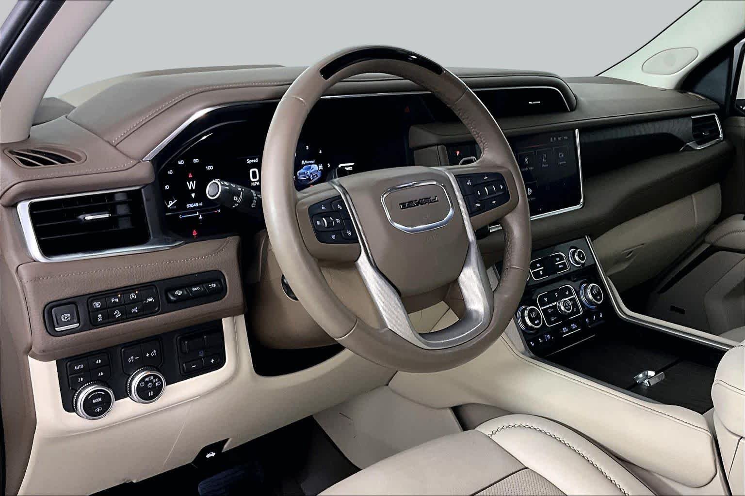 Used 2023 White Frost Tricoat GMC Denali image 17