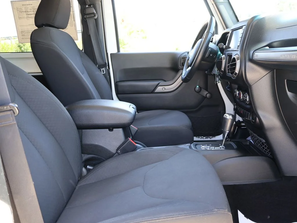 Used 2017 White Jeep Sport image 10