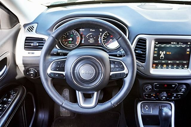 Used 2018 Green Jeep Latitude image 18