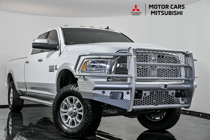 2015 RAM 3500 Laramie 4X4 Crew Cab LWB's photo