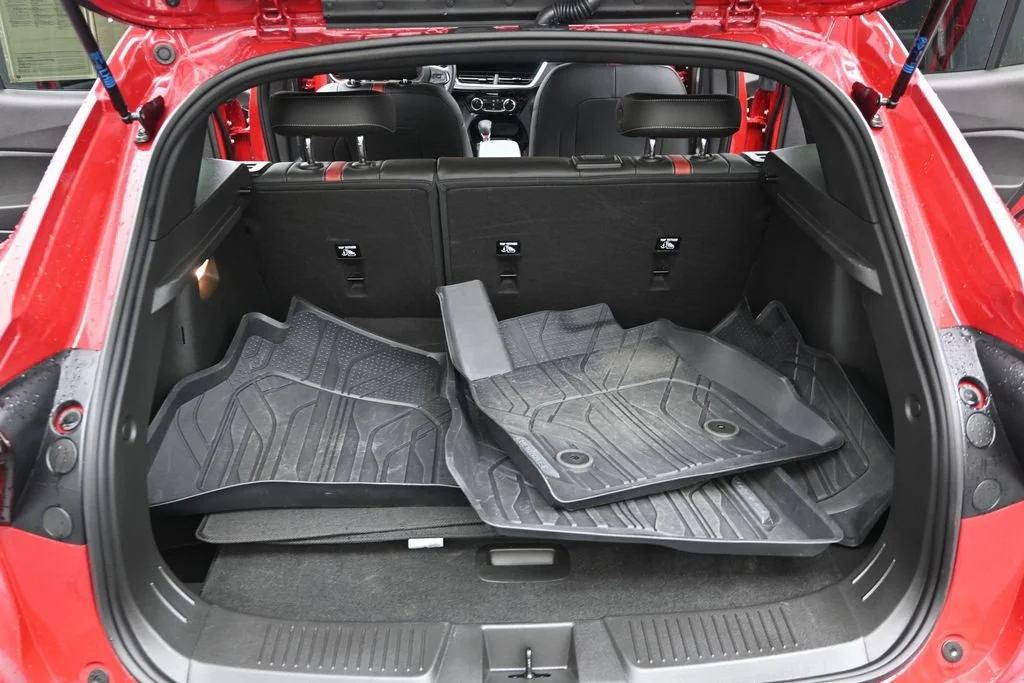 Used 2026 Red Chevrolet 2RS image 15