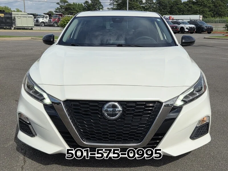 Used 2021 Pearl White NISSAN 2.5 SR SEDAN image 5