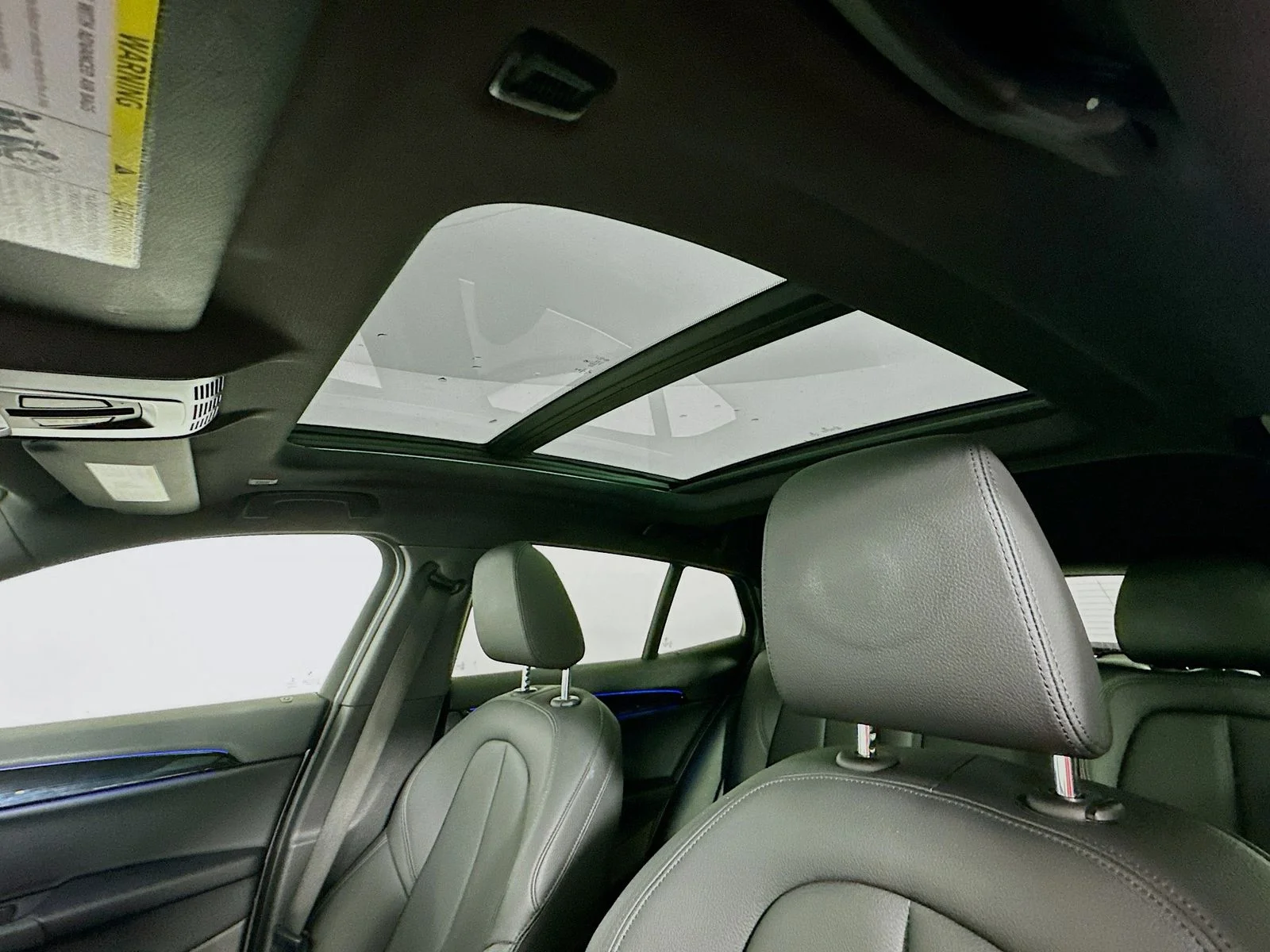 Used 2020 Glacier Silver Metallic BMW sDrive28i image 23