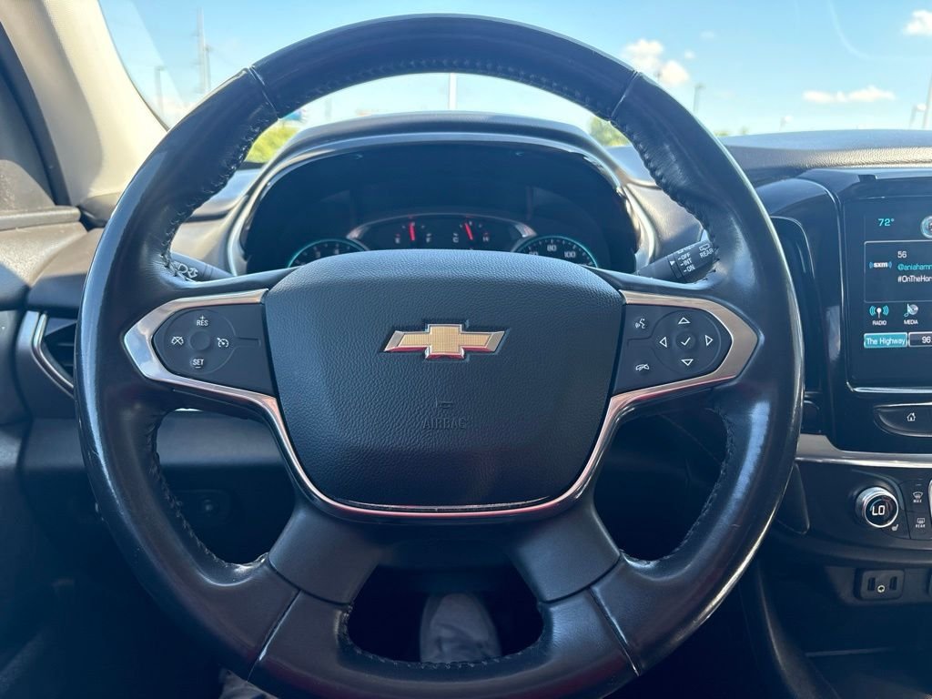 Used 2018 Iridescent Pearl Tricoat Chevrolet LT Cloth w/1LT image 14