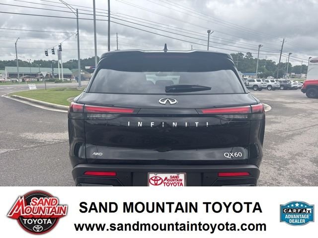 Used 2025 Black INFINITI PURE image 4