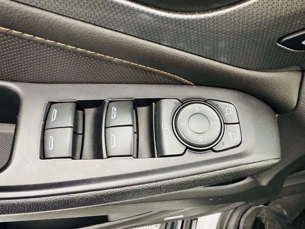 Used 2020 SUMMIT WHITE Chevrolet Premier image 7