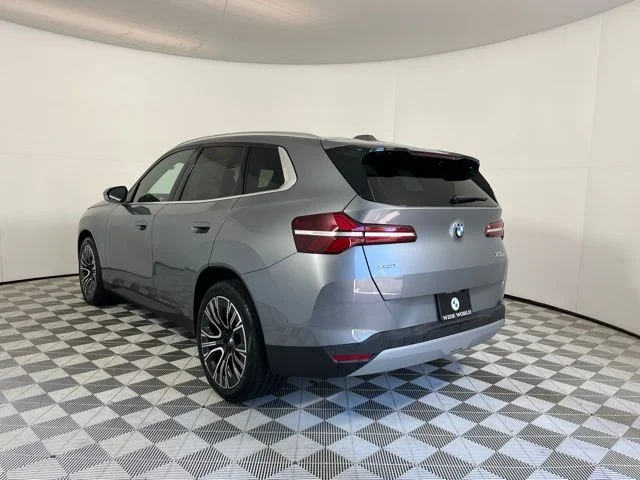 Used 2026 Skyscraper Grey Metallic BMW 30 xDrive image 5