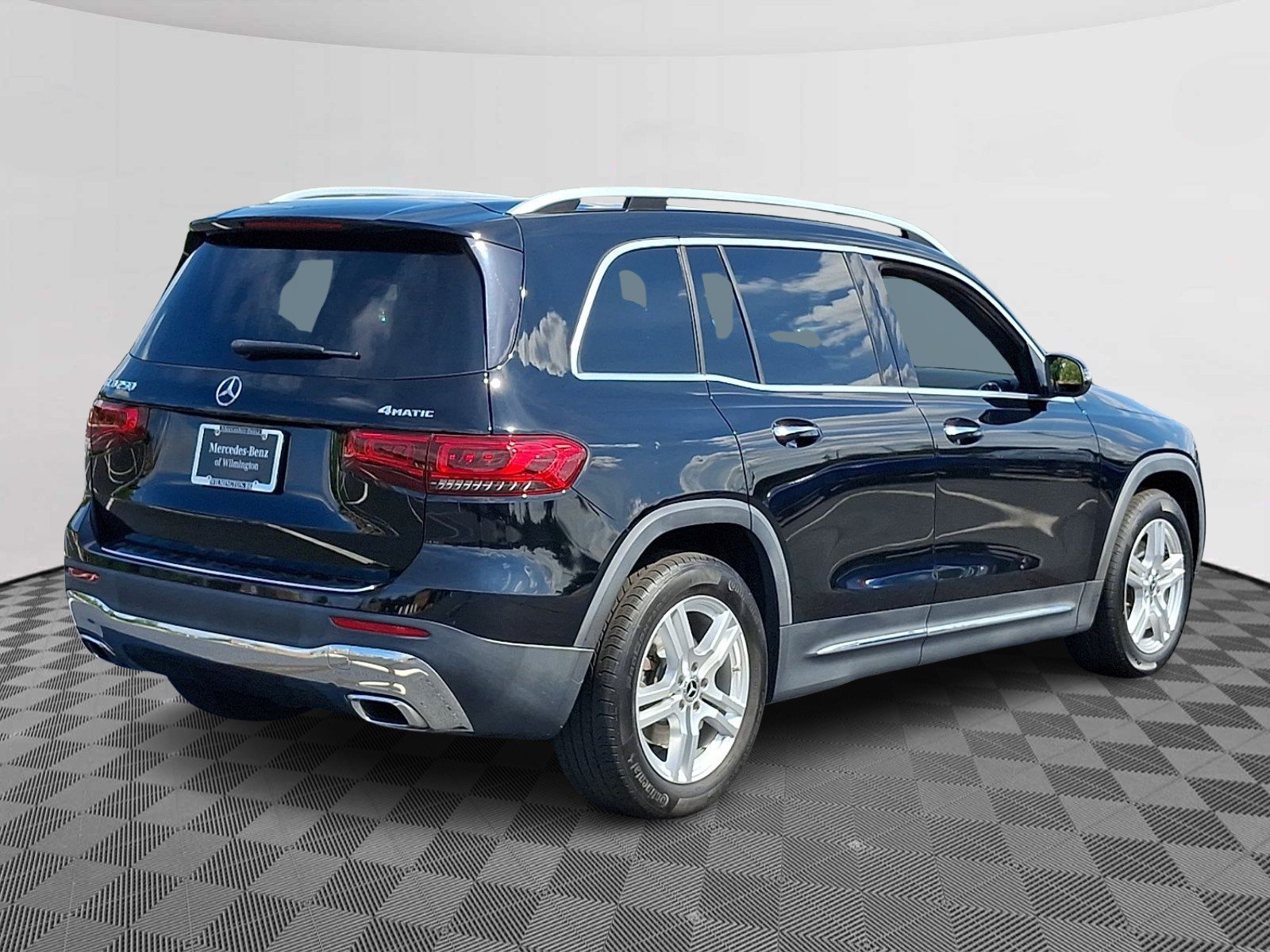 Certified Used 2021 Night Black - 696 Mercedes-Benz 4MATIC® image 6