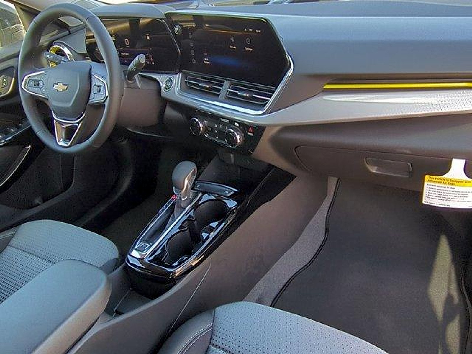 2026 Chevrolet Trax LT - Photo 27