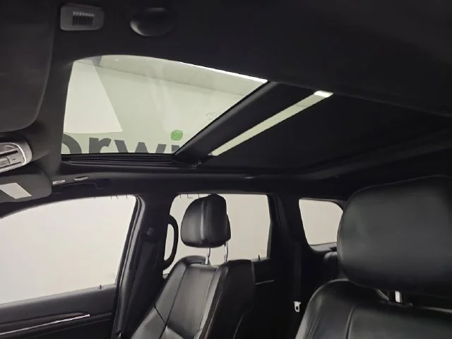 Used 2018 Bright White Clearcoat Jeep Limited image 21