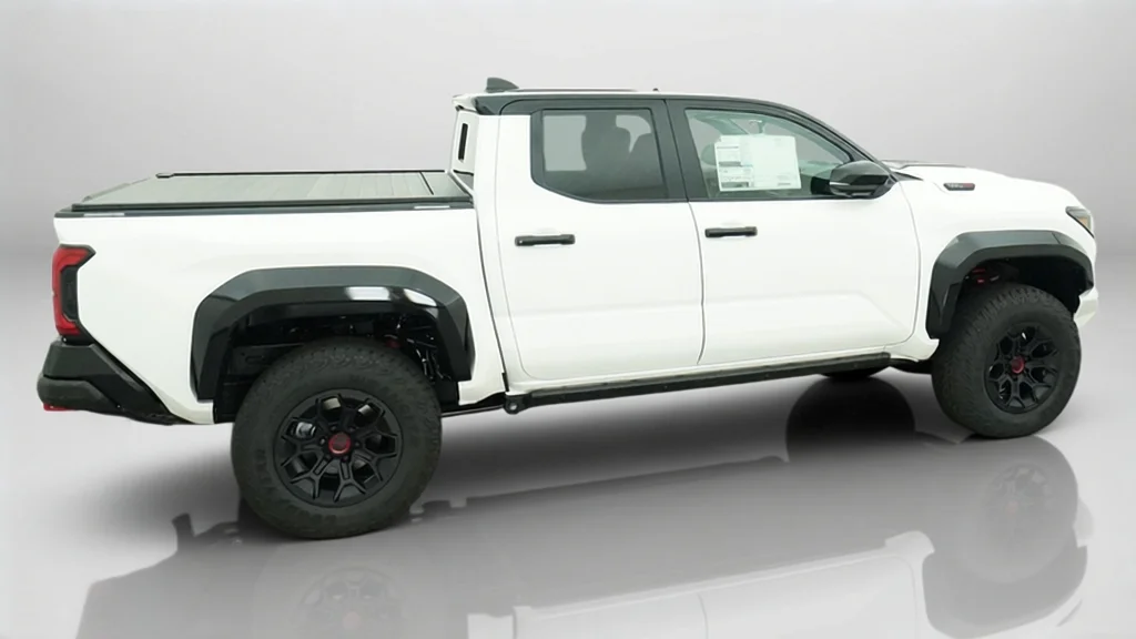 2026 Toyota Tacoma TRD Pro - Photo 8