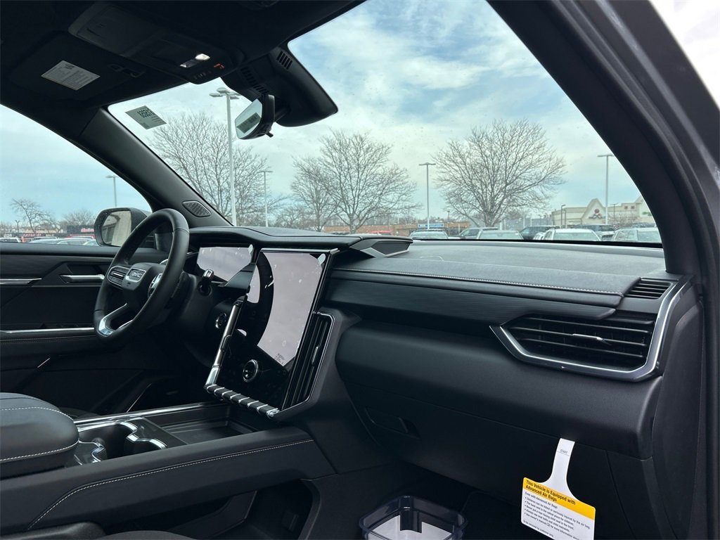 2026 GMC ACADIA - Image 36