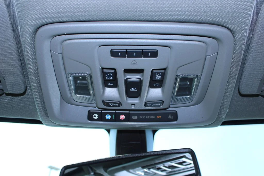 Used 2021 Summit White GMC SLT image 34