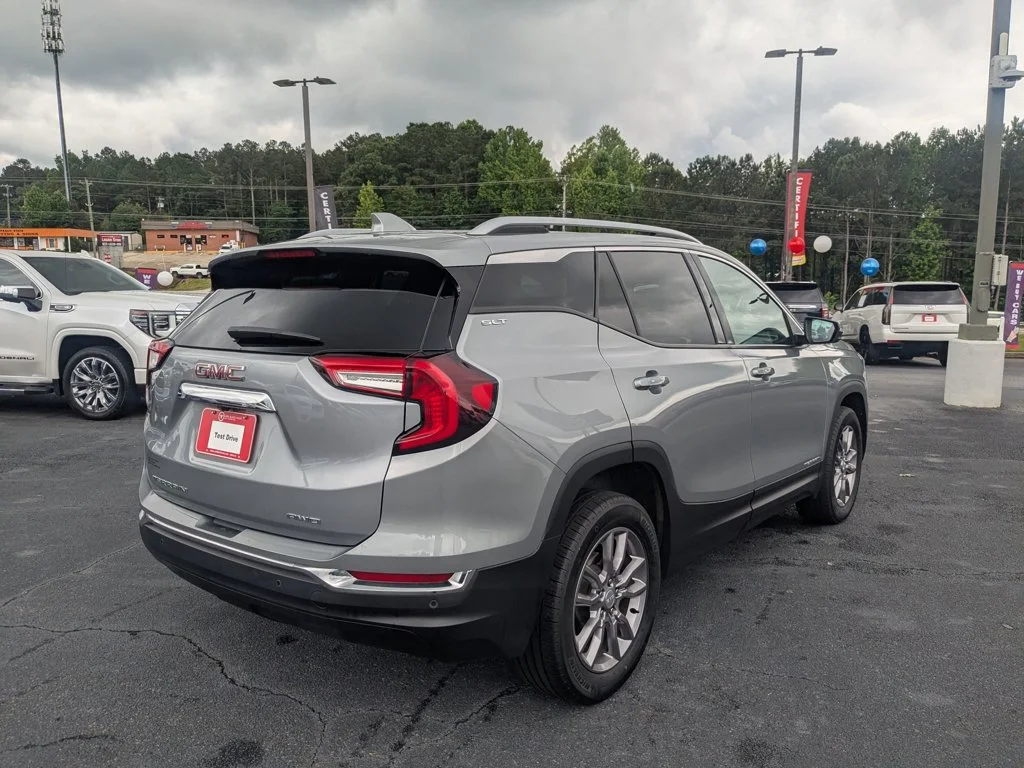 Used 2023 Sterling Metallic GMC SLT image 5