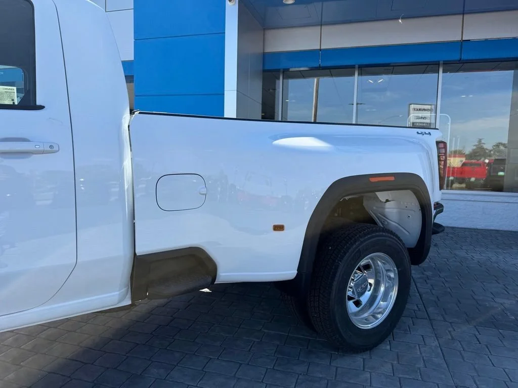 New 2026 Summit White GMC SLE DRW image 6