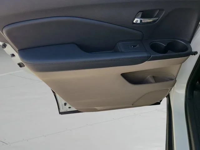 Used 2019 White Honda Touring 7-Passenger image 18