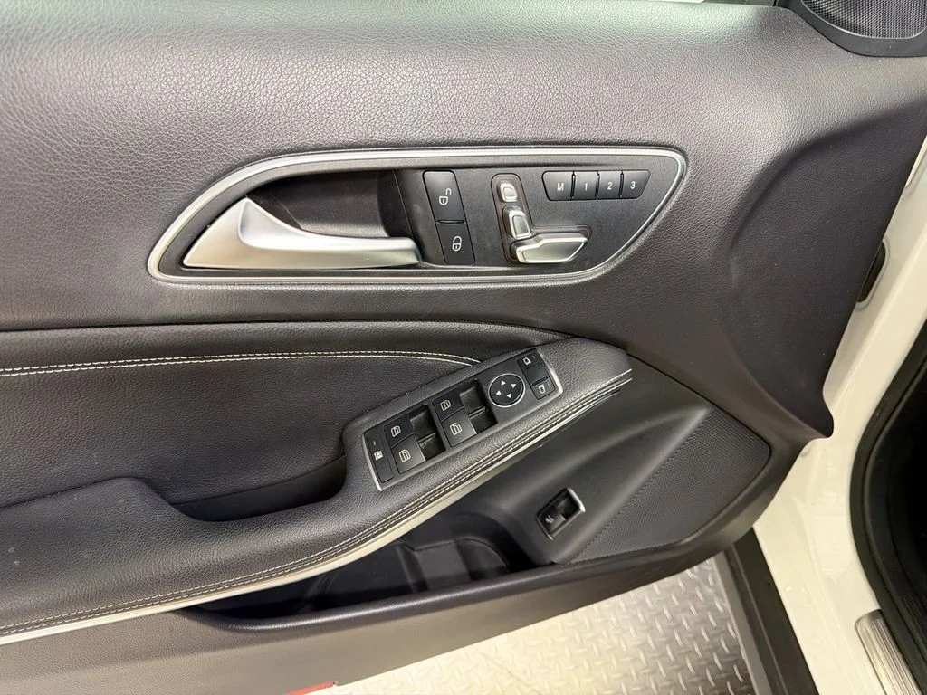 Certified Used 2020 Polar White Mercedes-Benz GLA 250 image 18