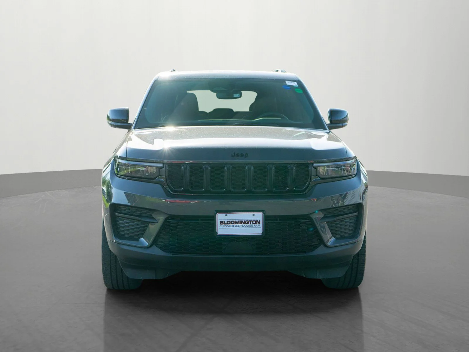 Used 2023 Jeep Grand Cherokee Altitude with VIN 1C4RJHAG4PC643782 for sale in Minneapolis, Minnesota