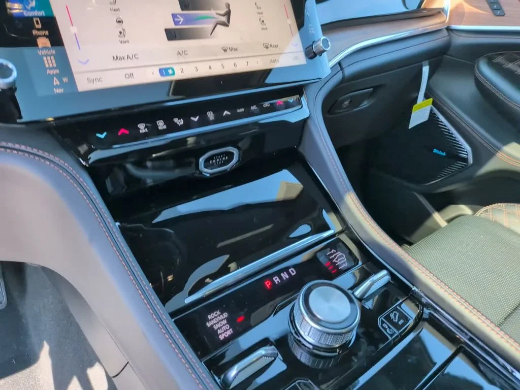2026 Jeep Grand Cherokee Summit - Photo 25