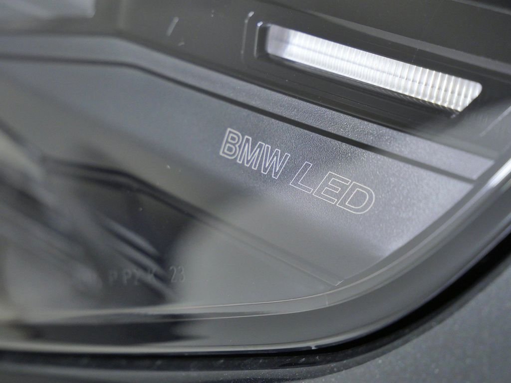 New 2027 Black Sapphire Metallic BMW 530i xDrive image 4