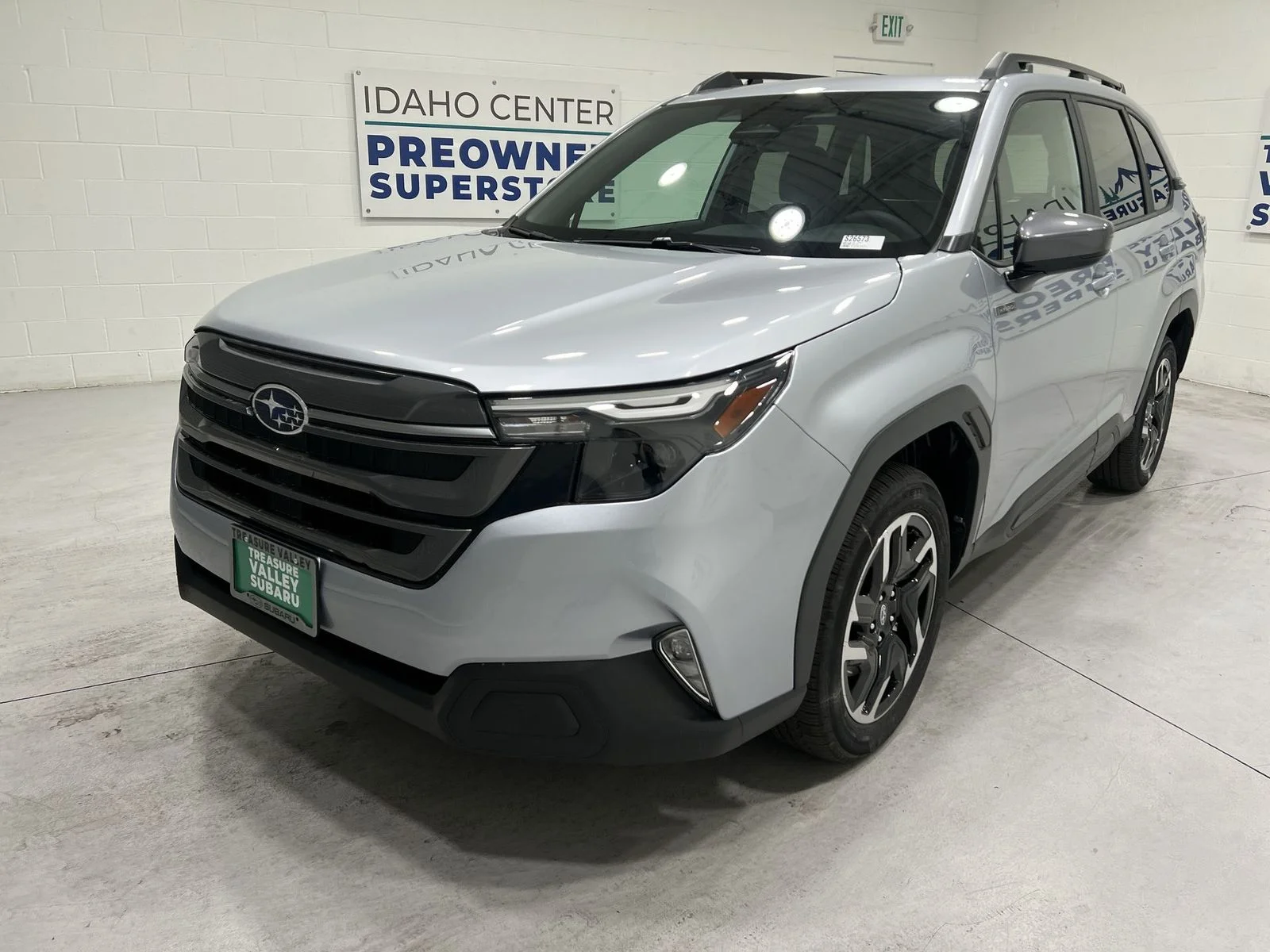 New 2026 ICE SILVER METALLIC Subaru Premium Hybrid image 4