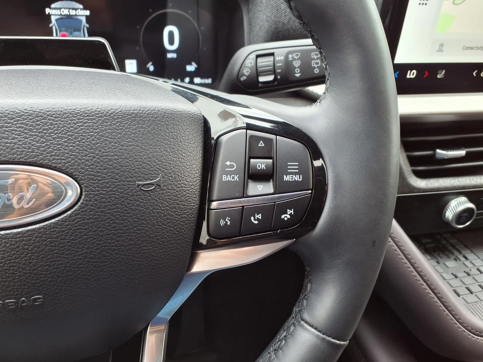 Used 2025 White Ford Platinum image 23