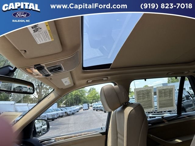 Used 2013 White BMW xDrive35i image 22