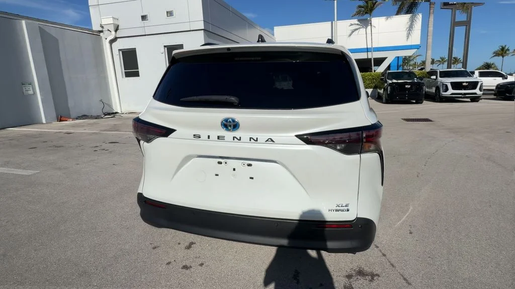 Used 2023 Beige Toyota XLE image 3