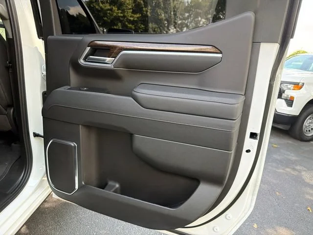 Used 2026 Summit White GMC Elevation image 16