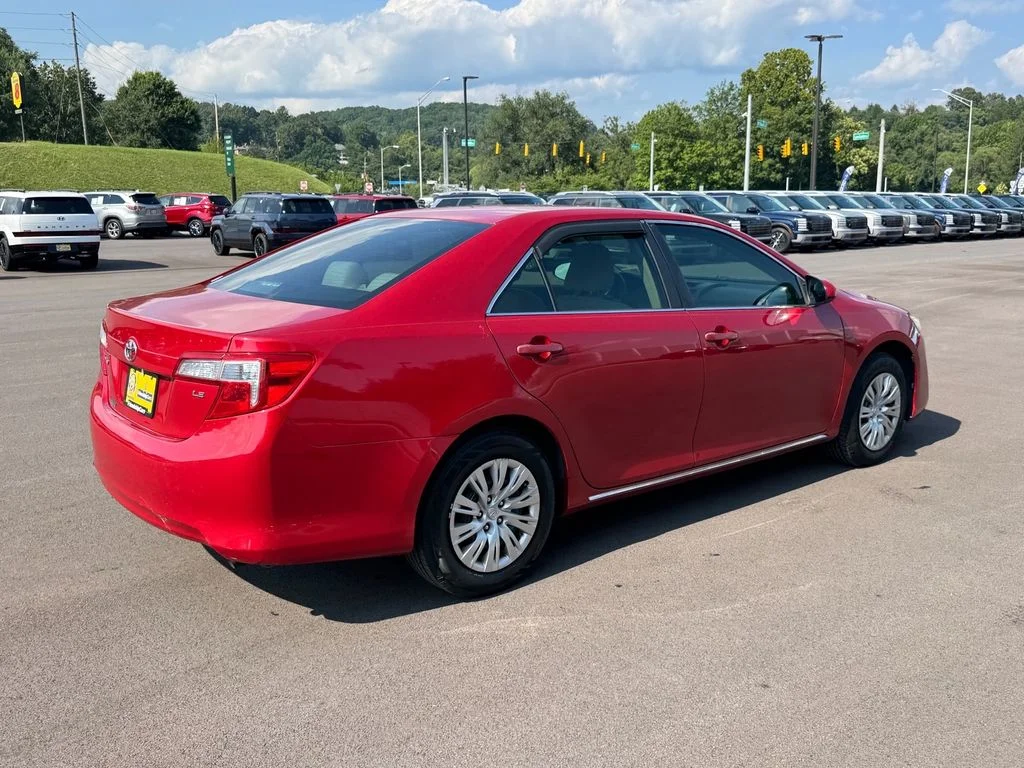 Used 2013 Red Toyota LE image 3