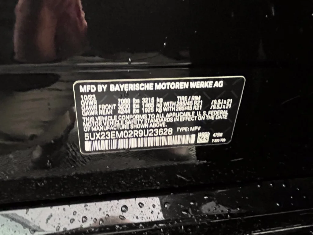 Used 2024 Black Sapphire Metallic BMW xDrive40i image 31