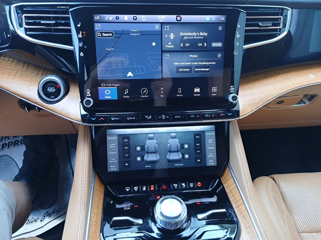 Used 2022 Black Jeep Series III image 10