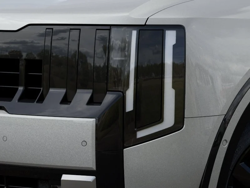 New 2027 Ivory Silver Kia SX image 10