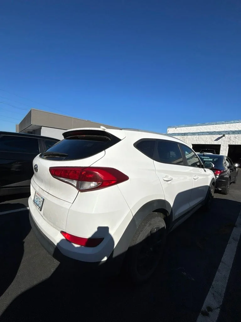 Used 2018 Dazzling White Hyundai SEL image 3