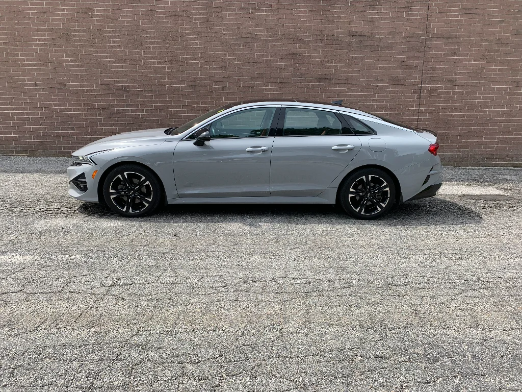Used 2021 Wolf Gray Kia GT-Line image 2