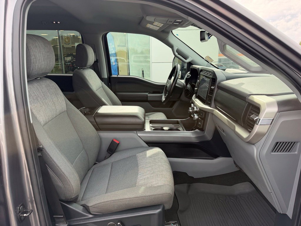 Used 2021 Gray Ford XLT image 21