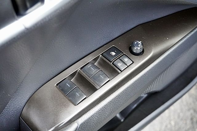 Used 2023  Toyota SE image 21