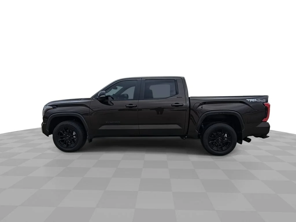 Used 2025  Toyota Limited image 5