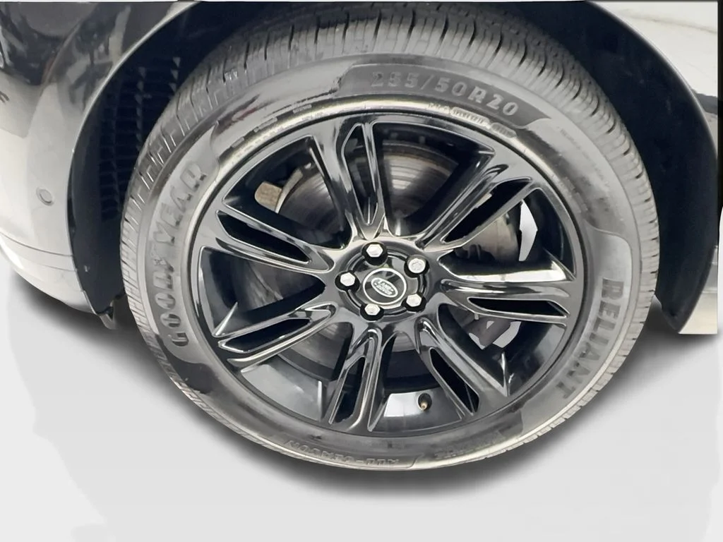 Used 2021 Black Land Rover S image 12