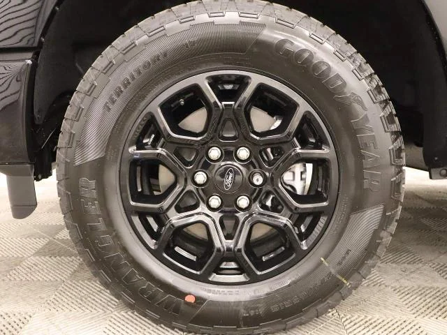 New 2026 Agate Black Metallic Ford XLT image 23