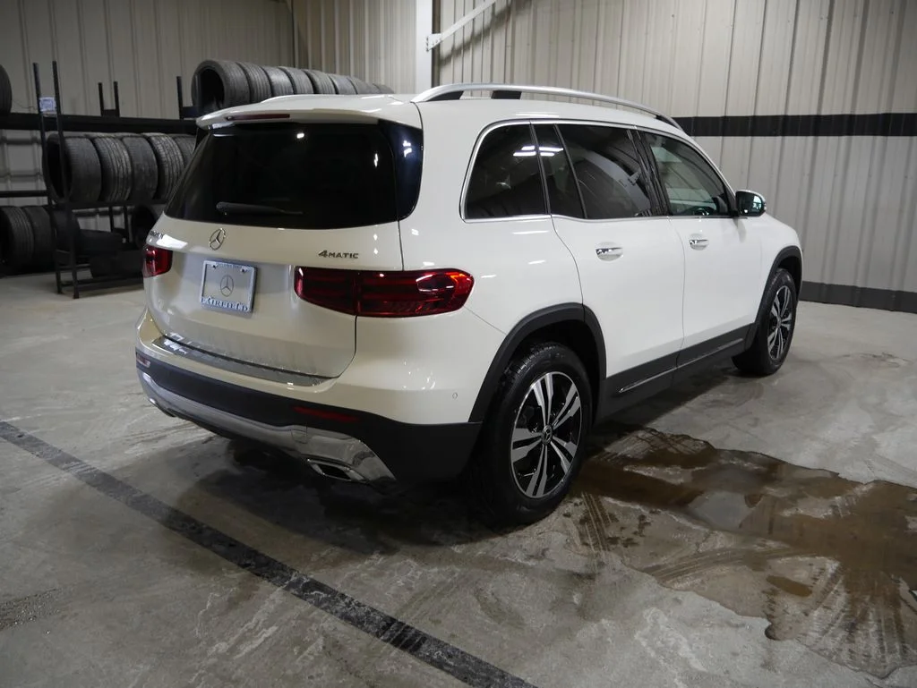 Certified Used 2026 Polar White Mercedes-Benz GLB 250 image 5