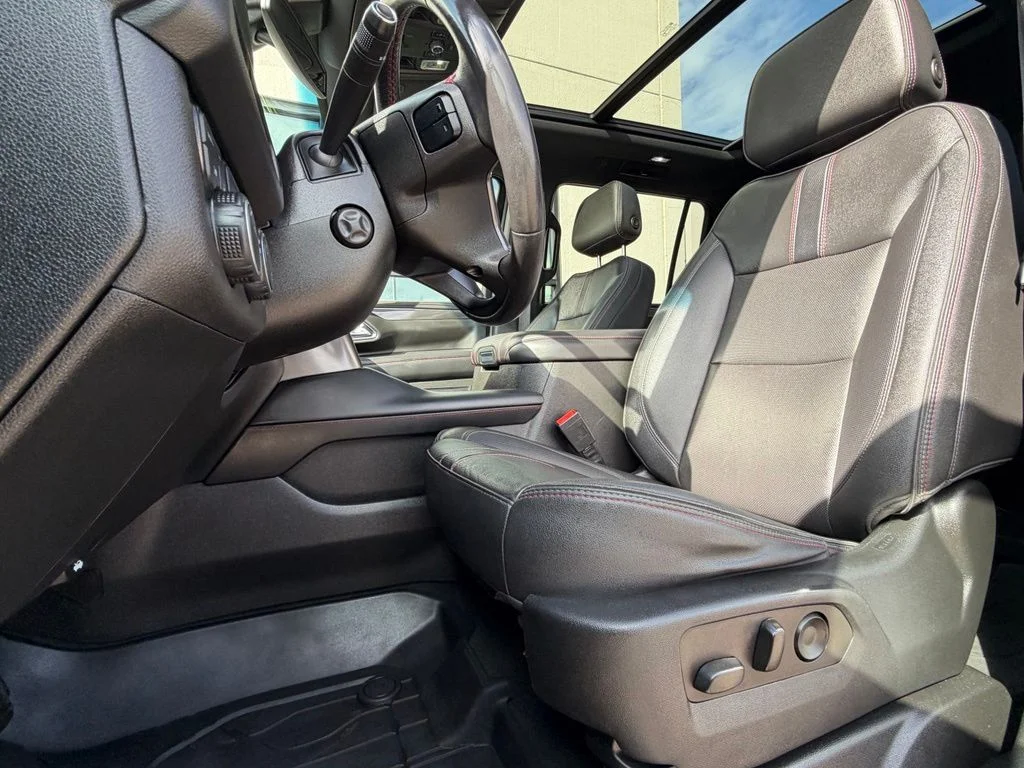 Used 2022 Black Chevrolet RST image 10
